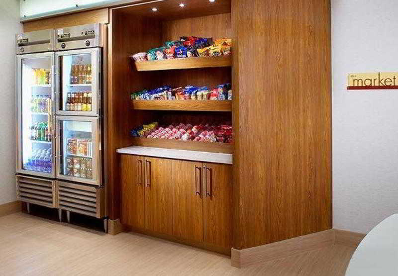 Hotel Springhill Intercontinental Airport 3*