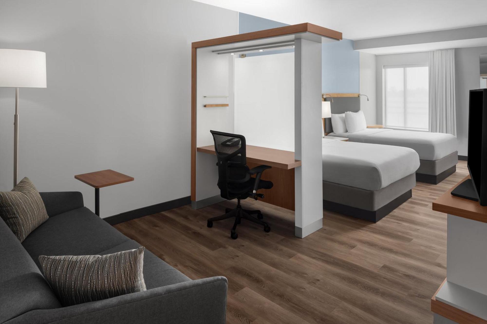 Springhill Intercontinental Airport Hotel