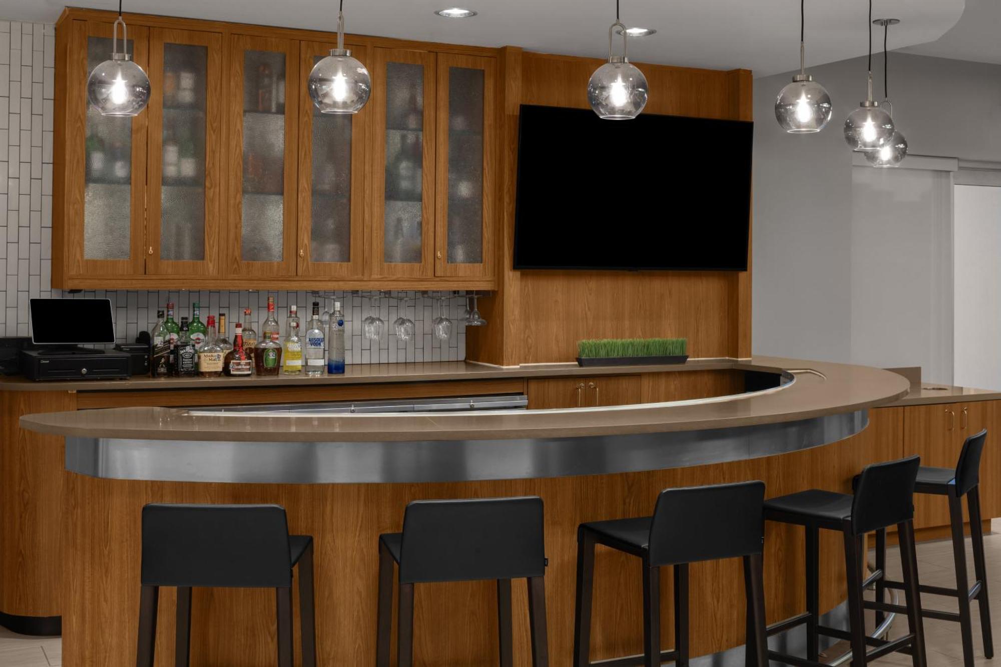 Hotel Springhill Intercontinental Airport 3*